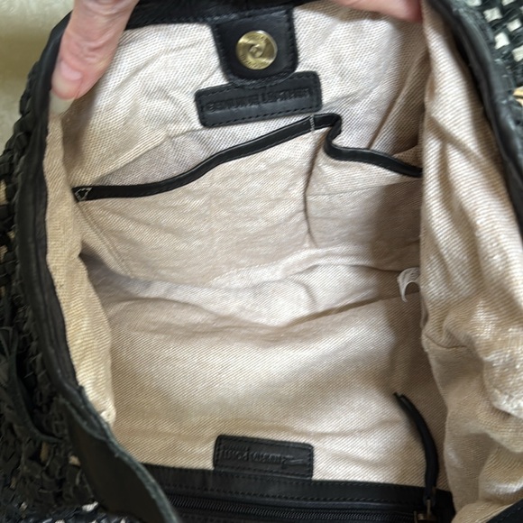 New without tag. Stylish Marta Ponti Black and Cream Women's fringed leather Bag - Picture 11 of 16